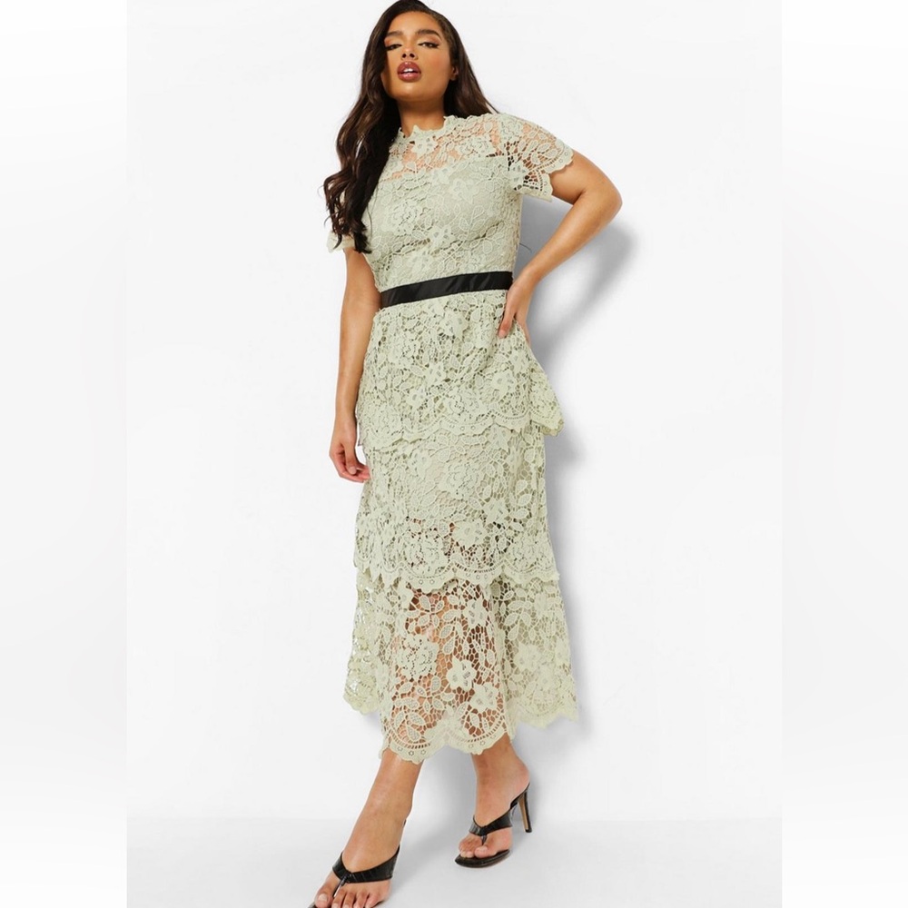 plus size occasion lace tiered maxi dress - Picture 2 of 3